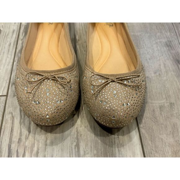 Y Not tan diamond flat slip on shoes size 7W - Picture 3 of 9